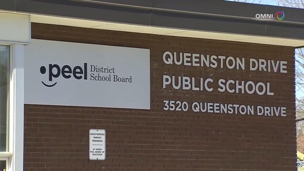 Queenston Drive Public School ON, Canada Reno Building Canada Inc.